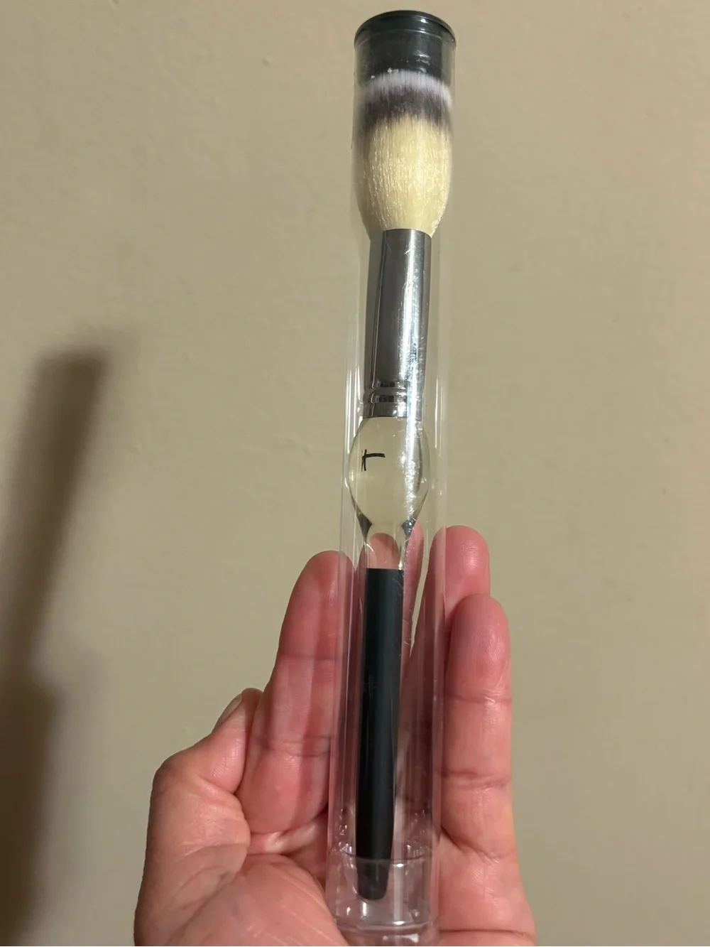 ITS COSMETICS - HEAVENLY LUXE™ FRENCH BOUTIQUE BLUSH BRUSH #4 Factory Sealed.